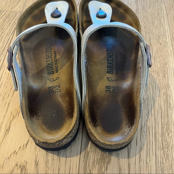 Birkenstock Gizeh Pearl Leather Sandal - Picture 4 of 14